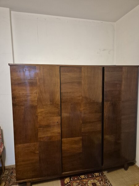 Donez mai multe obiecte de mobilier, se ridica din Bucuresti Drumul Taberei