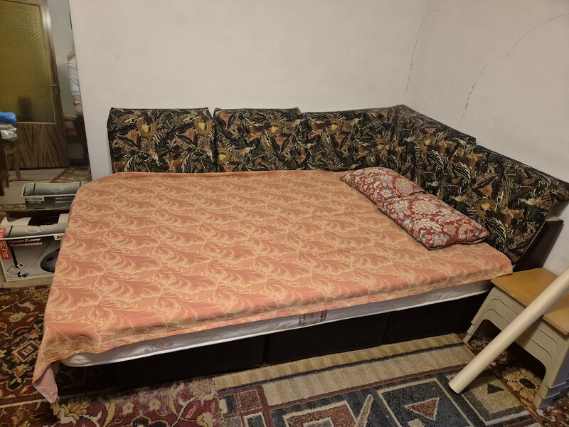 Donez mai multe obiecte de mobilier, se ridica din Bucuresti Drumul Taberei