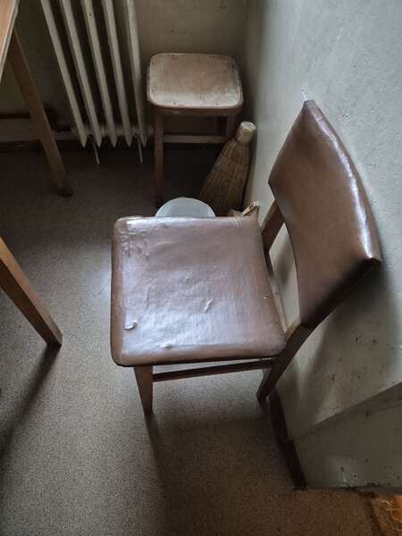 Donez mai multe obiecte de mobilier, se ridica din Bucuresti Drumul Taberei